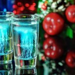 Обратите внимание на простой, но эффектный рецепт коктейля Медуза.